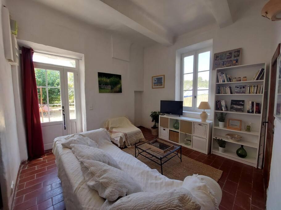 Maison De Cesar Saint-Saturnin-d'Apt Exterior foto